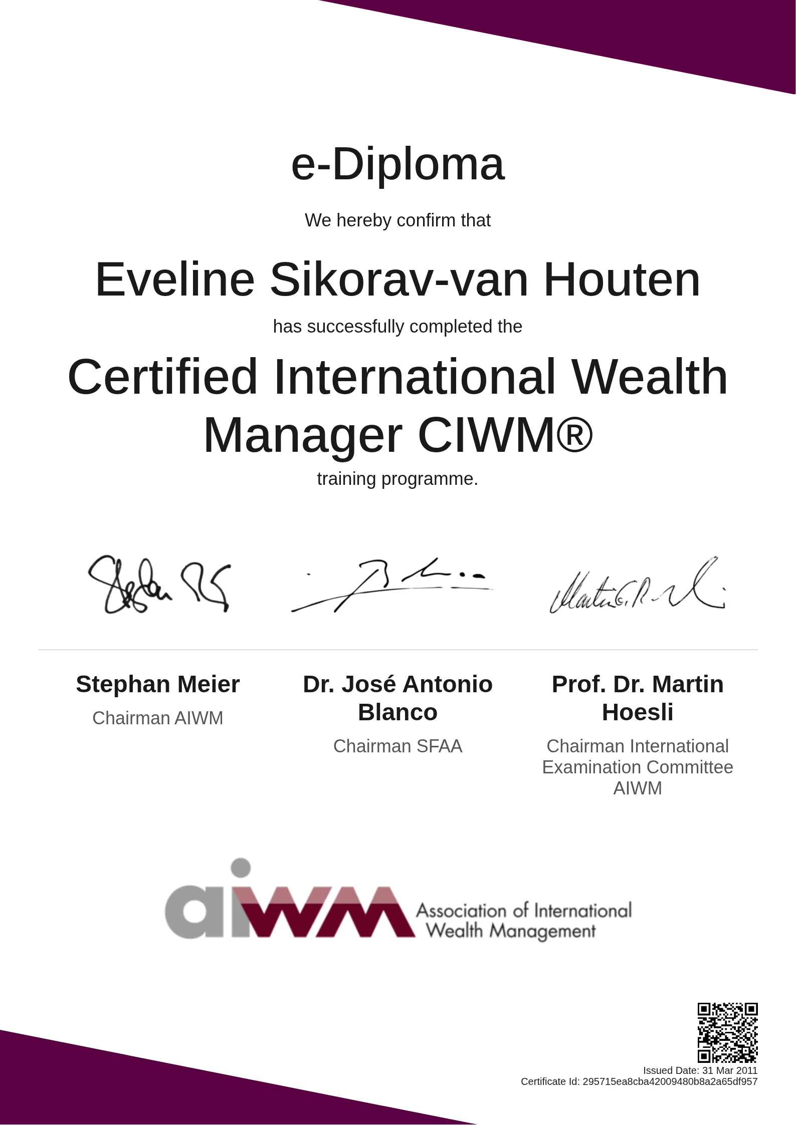 Eveline Sikorav-van Houten | Certified International Wealth Manager CIWM®